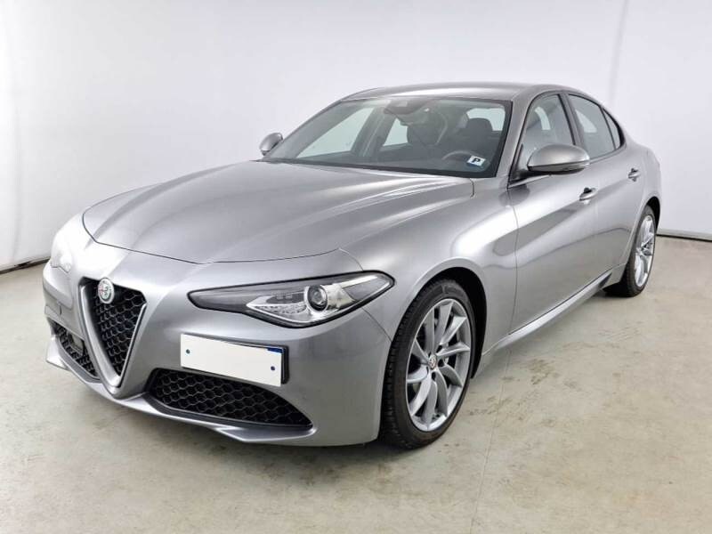 ALFA ROMEO Giulia (2016)