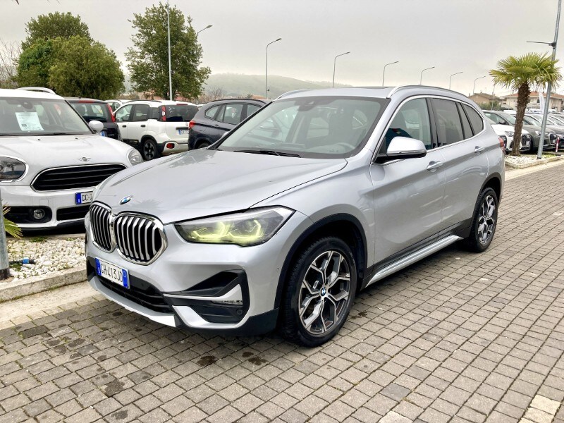 BMW X1            (F48)