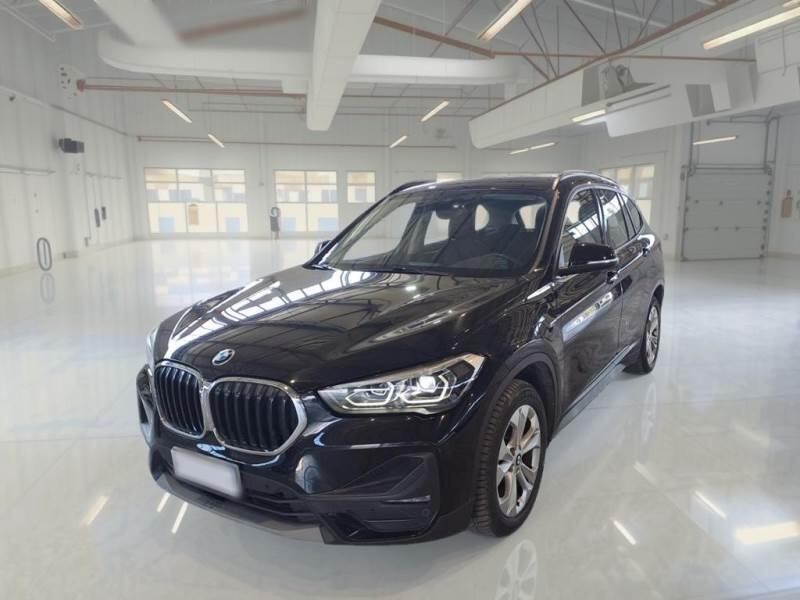 BMW X1            (F48)
